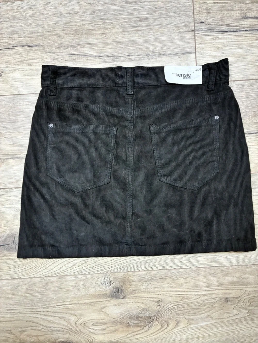 NWT Kensie Jeans Black Corduroy Mini Skirt Size 4/27